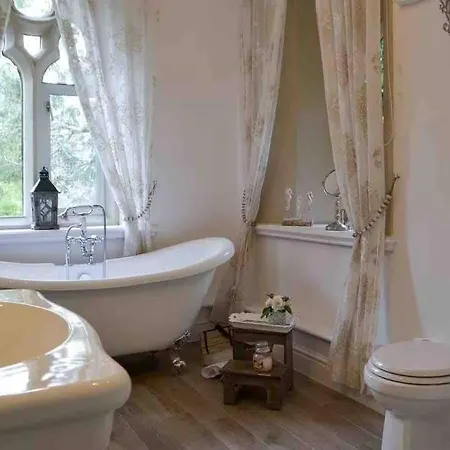 וילה Priory Manor Luxury On ווינדרמר