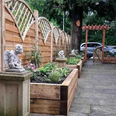 Priory Manor Luxury On וילה